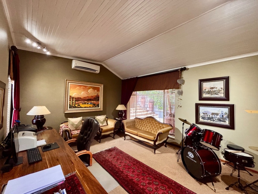 5 Bedroom Property for Sale in Doringkruin North West